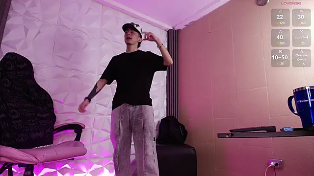 troy rouge online show from January 16, 11:25 am