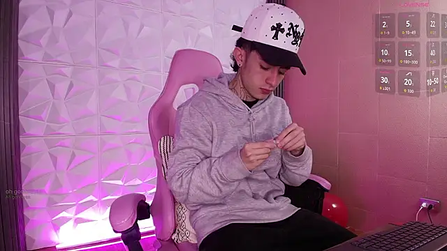 troy rouge online show from January 17, 11:15 am