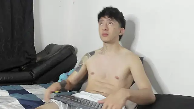 troy rouge online show from March 4, 11:27 am