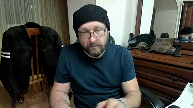 Snapshot of Grandor_M chatting on March 9, 7:48 pm Grandor M online show from March 9, 7:48 pm