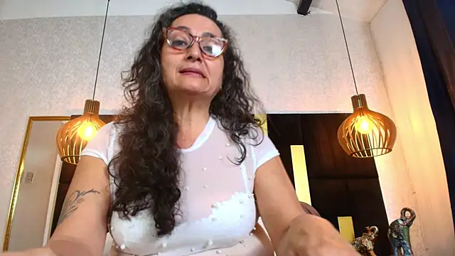 AlessandraLeroy online show from November 11, 2:39 pm