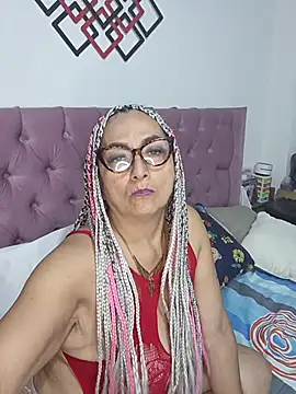 AlessandraLeroy online show from November 26, 1:39 am