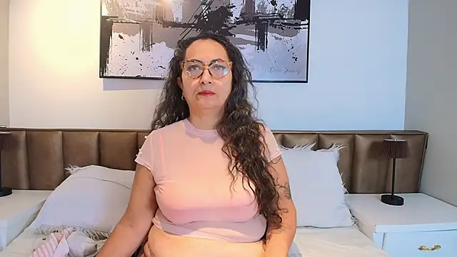 Snapshot of AlessandraLeroy chatting on May 24, 12:21 pm AlessandraLeroy online show from May 24, 12:21 pm