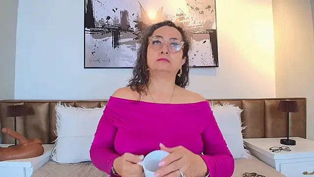 Snapshot of AlessandraLeroy chatting on July 24, 12:14 pm AlessandraLeroy online show from July 24, 12:14 pm