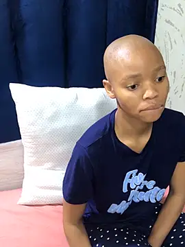 BondiBitch online show from November 2, 7:27 pm