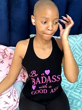 BondiBitch online show from November 8, 1:44 pm