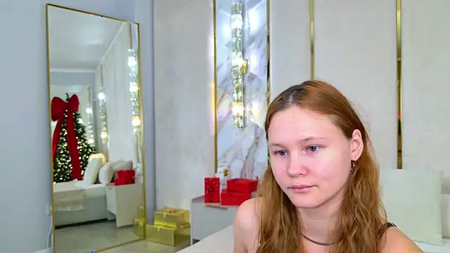 AmeliRoyse online show from December 16, 5:18 pm