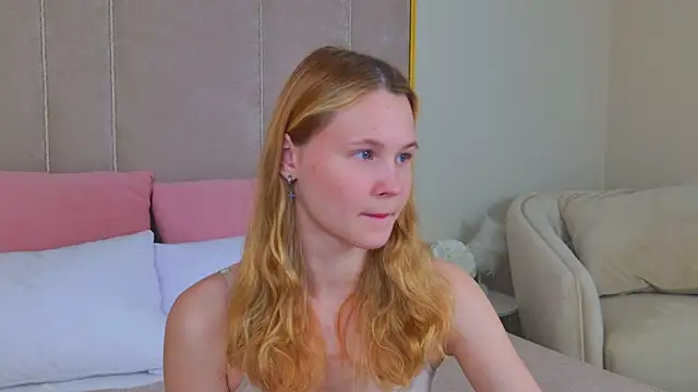 AmeliRoyse online show from June 11, 5:11 pm