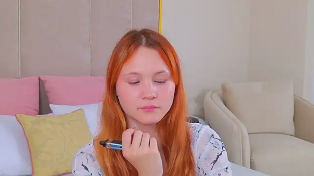 Snapshot of AmeliRoyse chatting on July 6, 5:15 pm AmeliRoyse online show from July 6, 5:15 pm