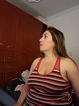 Snapshot of Luna-nevada chatting on October 22, 10:37 am Luna-nevada online show from October 22, 10:37 am