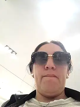 Snapshot of Luna-nevada chatting on November 11, 10:54 pm Luna-nevada online show from November 11, 10:54 pm