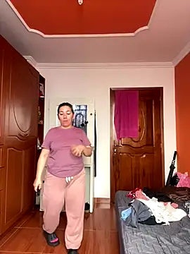 Snapshot of Luna-nevada chatting on November 18, 3:49 pm Luna-nevada online show from November 18, 3:49 pm