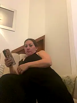 Snapshot of Luna-nevada chatting on December 15, 11:42 pm Luna-nevada online show from December 15, 11:42 pm