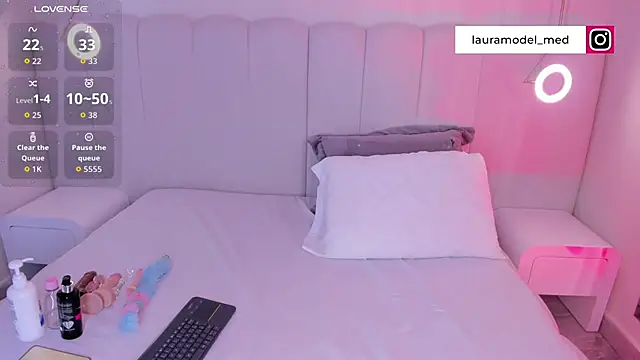 riri candy online show from November 3, 3:52 am