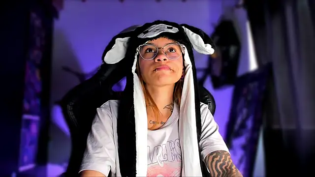 sofiafenty online show from October 4, 2:26 pm