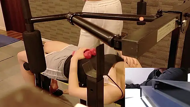 Stretch-man online show from November 12, 8:04 am