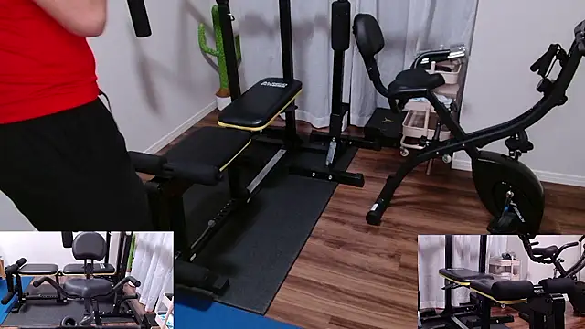 Snapshot of Stretch-man chatting on February 12, 12:00 pm Stretch-man online show from February 12, 12:00 pm