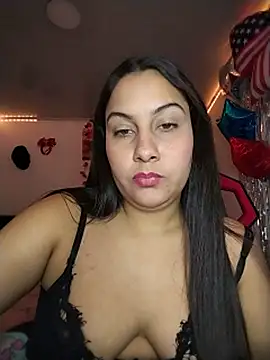 esmeralda jadees online show from July 18, 12:04 am