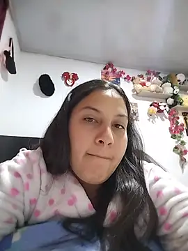 esmeralda jadees online show from July 18, 12:53 pm