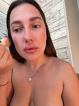 AleksandraRich online show from May 2, 1:21 am