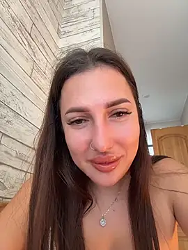 Snapshot of AleksandraRich chatting on May 11, 1:44 am AleksandraRich online show from May 11, 1:44 am