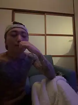 Snapshot of ryokunero chatting on March 6, 2:29 pm ryokunero online show from March 6, 2:29 pm