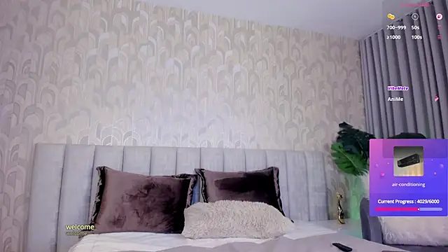 candyred88  online show from July 6, 3:36 am