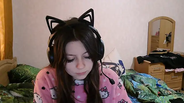 Snapshot of RendyDow chatting on September 30, 7:46 am RendyDow online show from September 30, 7:46 am