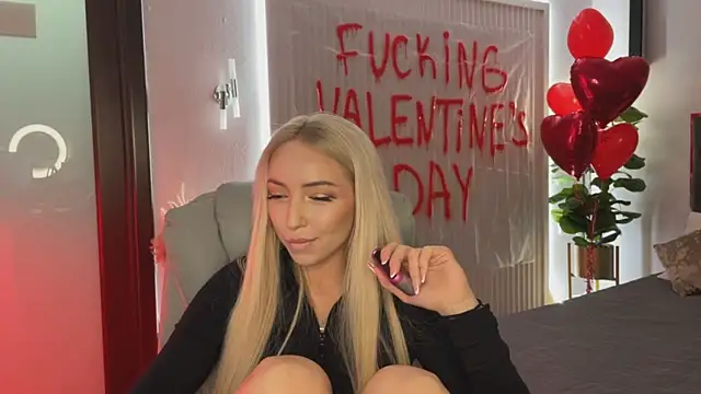 OhMyEmma online show from February 13, 1:12 am