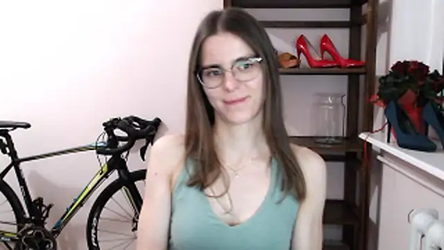 love megi online show from January 18, 7:28 pm