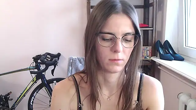 Snapshot of love_megi chatting on May 31, 6:09 pm love megi online show from May 31, 6:09 pm