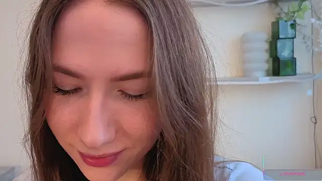 Kira mindnes online show from August 2, 6:23 am