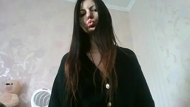 AliseWats online show from November 2, 11:34 am