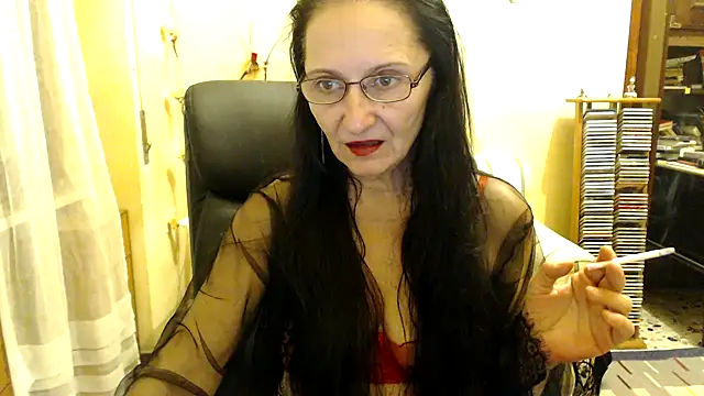 Snapshot of RobertaFox69 chatting on October 28, 7:05 pm RobertaFox69 online show from October 28, 7:05 pm