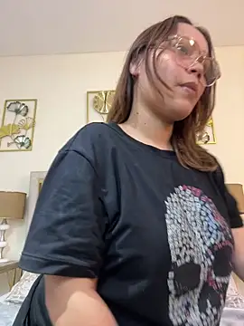 SophiaQueens online show from April 26, 8:17 pm