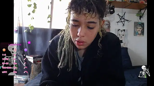 Snapshot of 420mussa chatting on November 4, 5:34 pm 420mussa online show from November 4, 5:34 pm