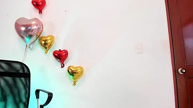 Coral w10 online show from March 12, 6:55 pm