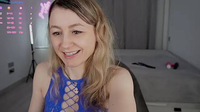 Snapshot of __Milana____ chatting on May 14, 5:09 pm Milana online show from May 14, 5:09 pm