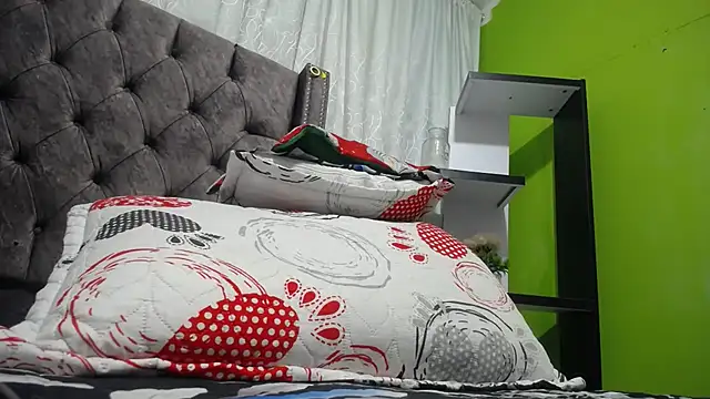 ANA-BULLOCK- online show from December 15, 12:09 pm