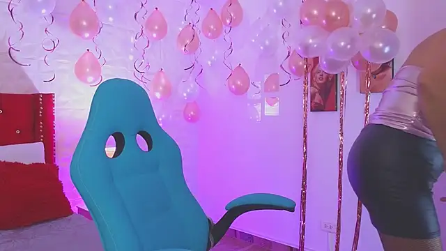 Snapshot of weet_Evans___ chatting on November 16, 4:18 am weet Evans online show from November 16, 4:18 am