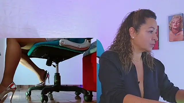 Snapshot of weet_Evans___ chatting on November 21, 3:05 am weet Evans online show from November 21, 3:05 am