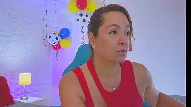 Snapshot of weet_Evans___ chatting on June 20, 2:25 am weet Evans online show from June 20, 2:25 am