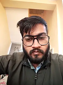 Snapshot of mpaale11 chatting on November 13, 8:13 am mpaale11 online show from November 13, 8:13 am