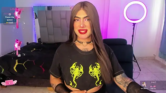 Snapshot of Sophie_whitexxx chatting on July 1, 7:35 pm Sophie whitexxx online show from July 1, 7:35 pm