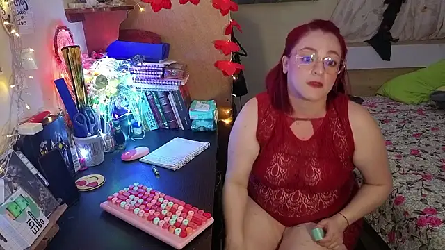 Snapshot of ValkaBlue chatting on February 24, 4:10 am ValkaBlue online show from February 24, 4:10 am