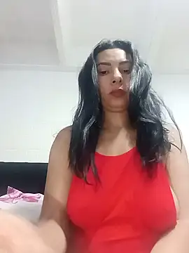 DaphneRosses online show from July 16, 2:34 pm