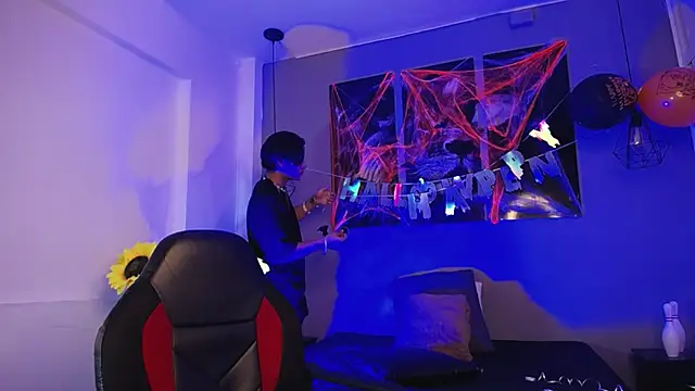 Draco collins online show from October 25, 8:25 pm