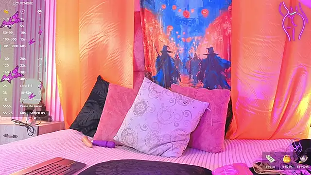 goldilockss15 online show from October 9, 3:15 am