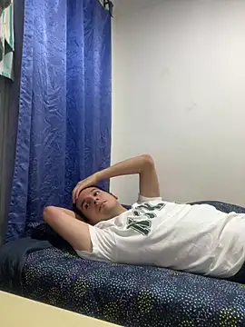 Thiagobb7 online show from February 27, 11:49 pm