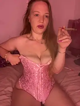 feedeegeorgie online show from May 4, 10:17 pm